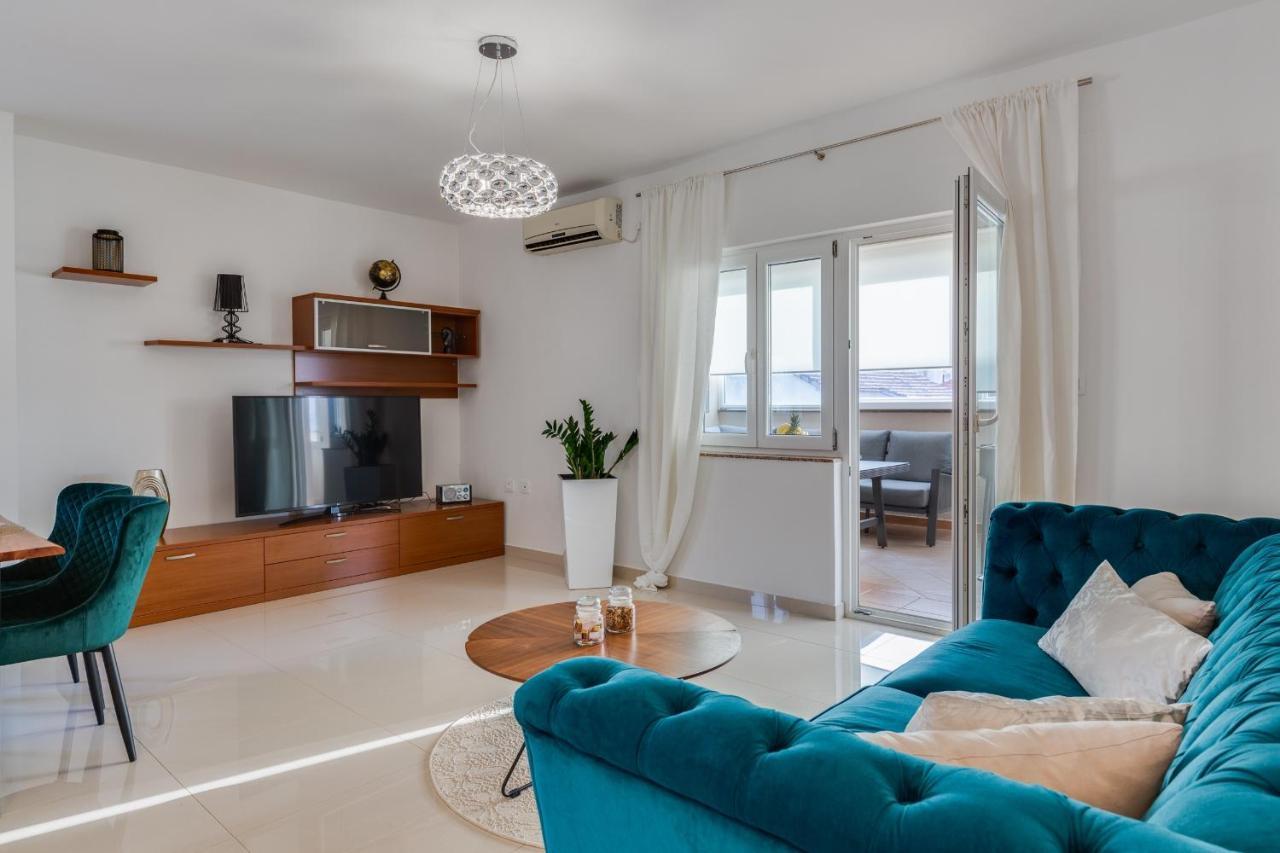 Elegant Two Bedroom Apartment Zara Esterno foto